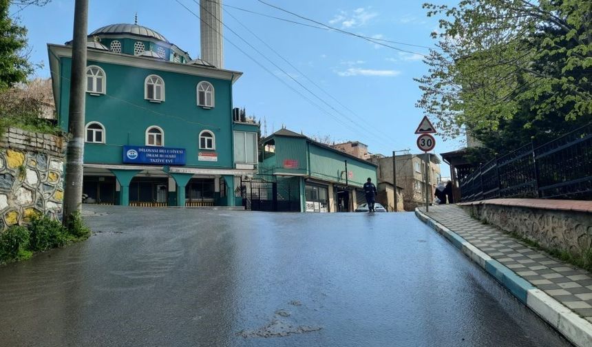 Dilovası'nda sokaklar sabunlu suyla yıkandı