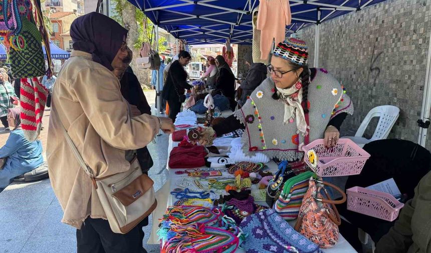 Gölcük'te el emeği ürünler şölende sergileniyor