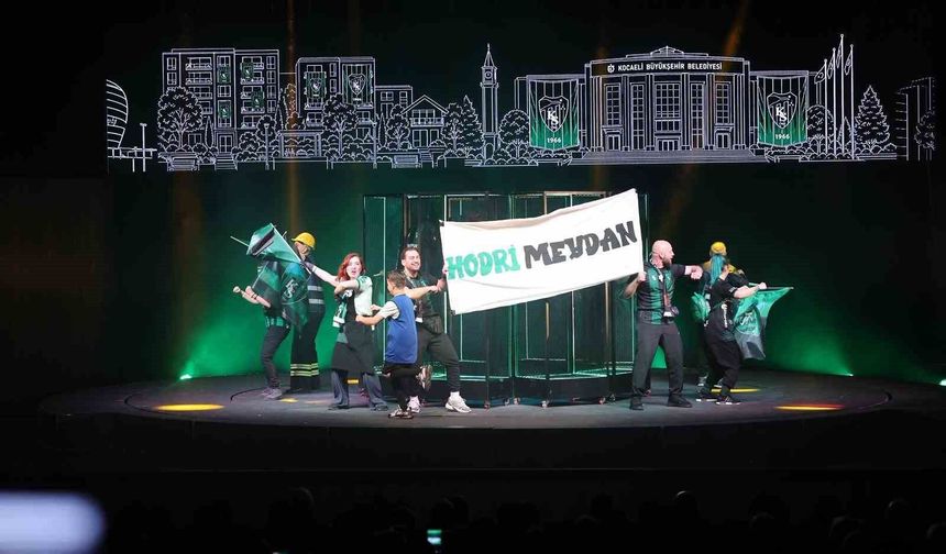 Kocaelispor'un 60. yılında 'Efsane Forma' tiyatro oyunu sahnelendi