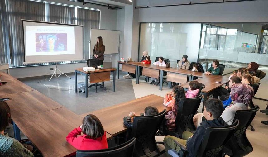 Sadece film izlemediler, duygularını keşfettiler