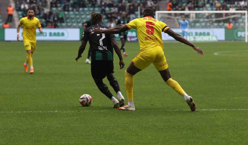 Trendyol Süper Lig: Kocaelispor: 0 - Göztepe: 1 (İlk yarı)