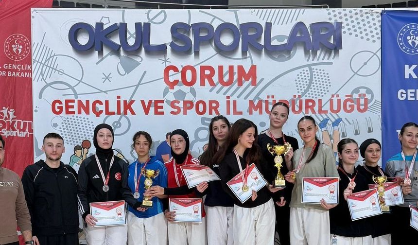 Körfezli Karateci Kızlar Türkiye İkincisi Oldu