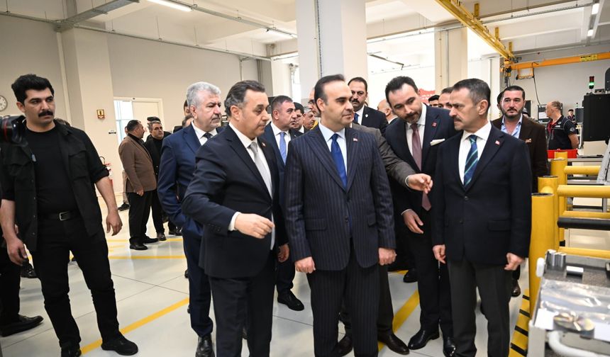 Bakan Kacır ve Vali Aktaş, İMES OSB Mükemmeliyet Merkezini Ziyaret Etti