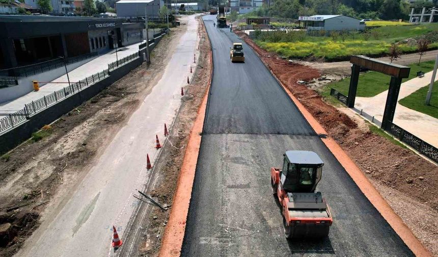 Başiskele'de Hoca Ahmet Yesevi Caddesi 2x2 şeritli hale getiriliyor