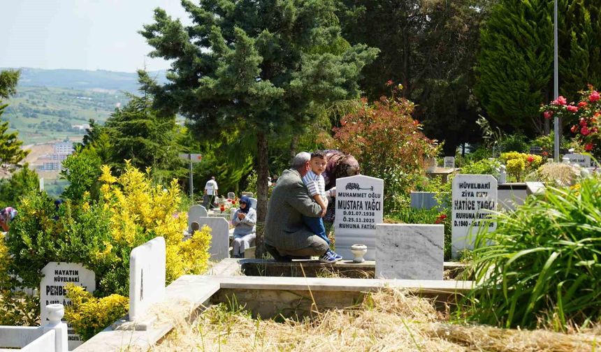Bayramı eksik karşılayanlardan duygu dolu ziyaret