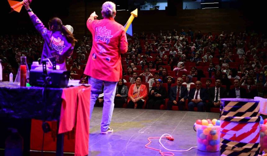 Bu etkinlik 7'den 70'e herkesi bilimle buluşturdu