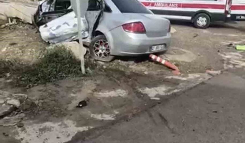 İzmit'te otomobil ile belediye otobüsü çarpıştı: 3 yaralı