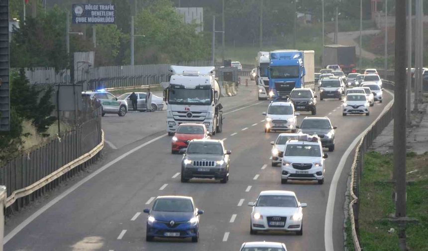 Kocaeli'de mesai bitimiyle TEM'de hareketlilik başladı