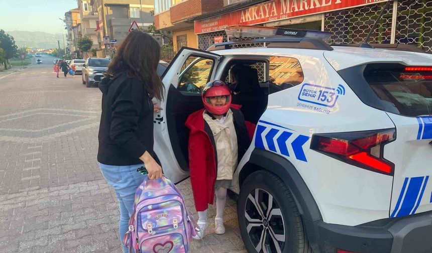 Zabıta ekiplerinden hızlı müdahale: Kazaya ve araç arızasına anında destek