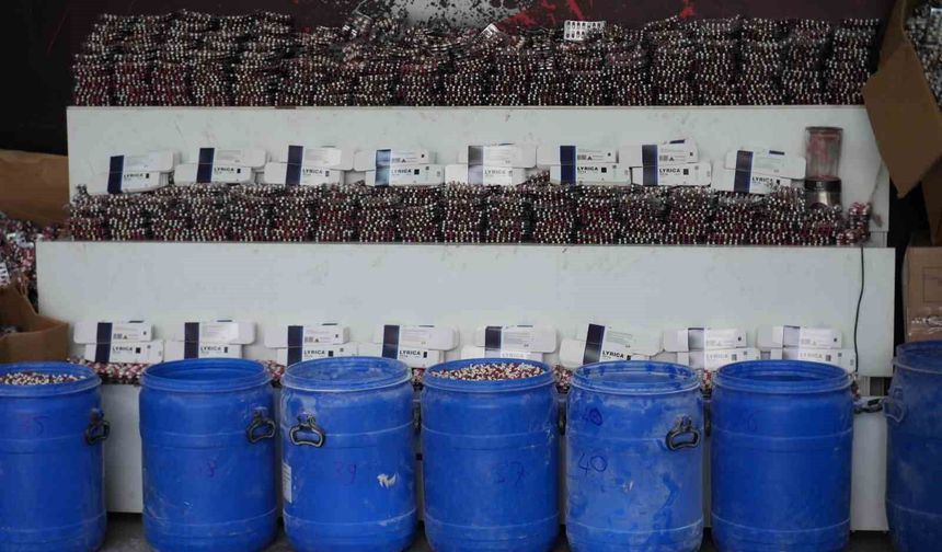 Zehir tacirlerine bayram öncesi darbe: 1 milyon 700 bin sentetik ecza ele geçirildi
