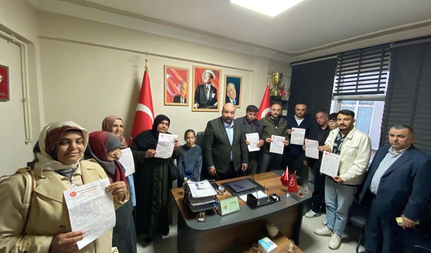 Alparslan Alsengi ve Ailesi MHP Safına Katıldı