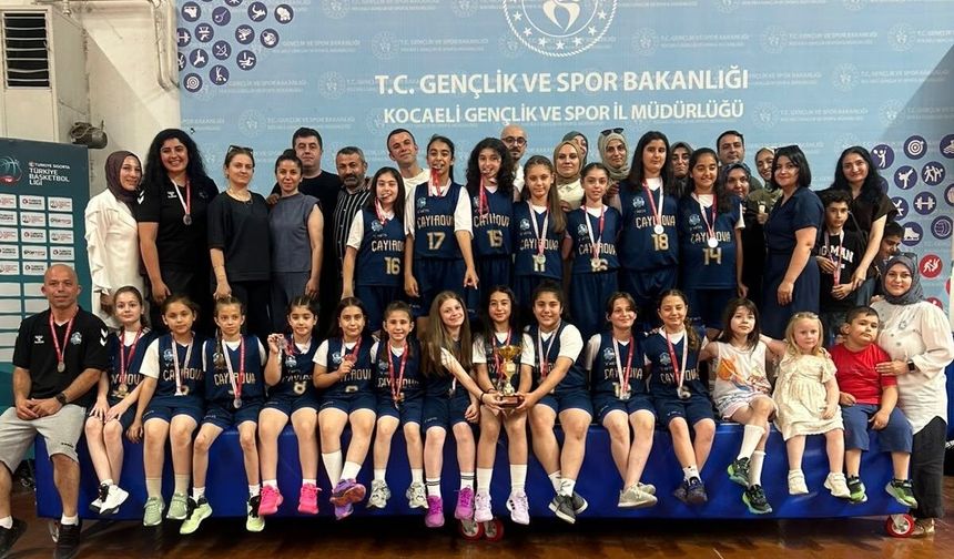 Çayırova'nın genç sporcularından atletizm ve basketbolda başarı yağmuru