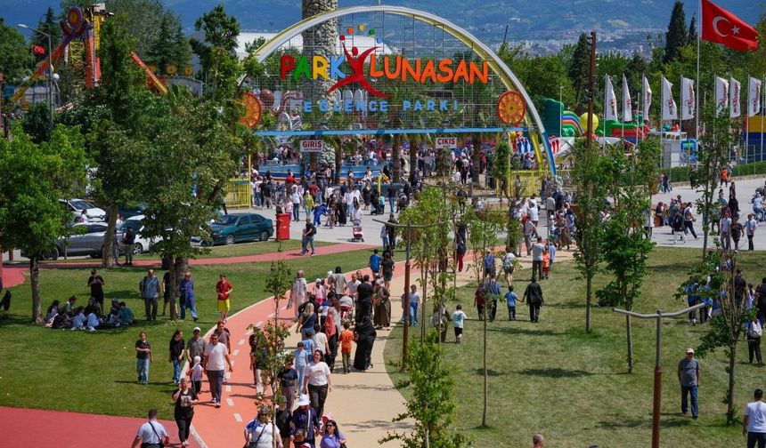 İzmit Millet Bahçesi, yeni yüzüyle kültür, sanat ve eğlencenin kalbi haline geldi