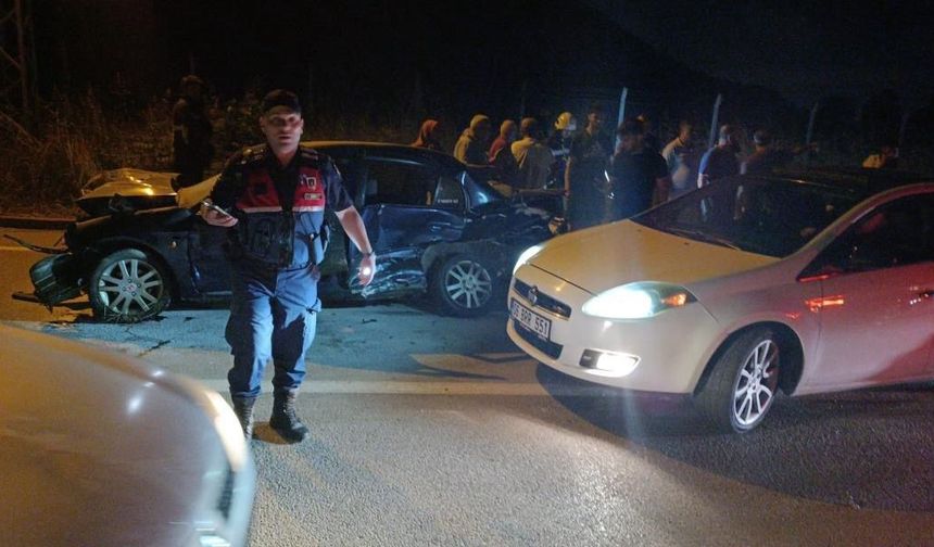 Kocaeli'de direğe çarpan otomobile arkadan gelen başka bir araç çarptı: 1 ölü
