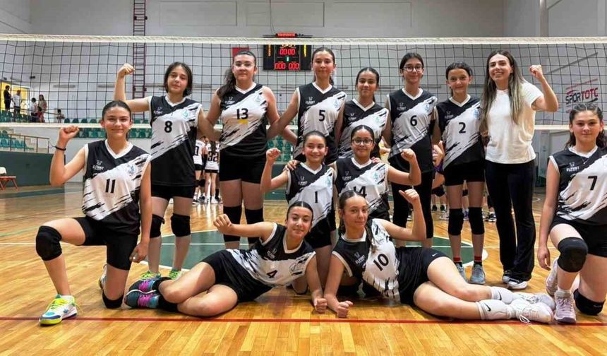 Körfez Gençlerbirliği midi kızları namağlup şampiyon oldu