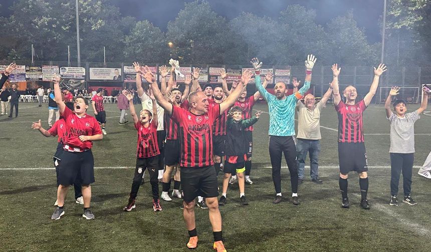 Gölcük'te Köyler Arası Futbol Turnuvası'nda Hasaneynspor Şampiyon Oldu