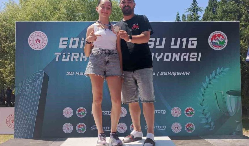 Atlet Alya Gül Keskin, U16 Türkiye Şampiyonu oldu