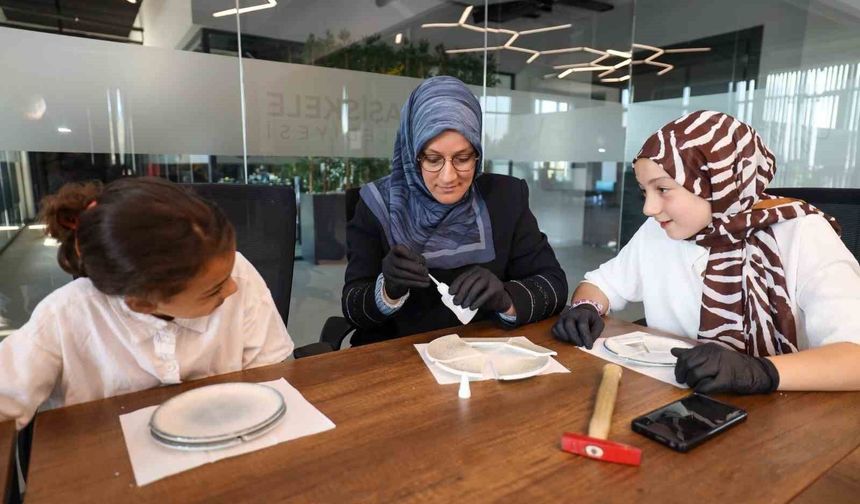 Çocuklar ve aileleri Japon sanatıyla tanıştı