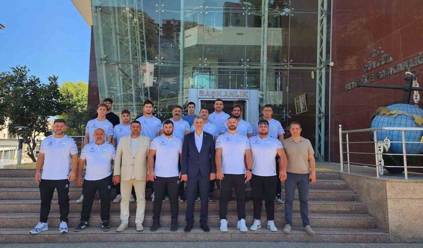 Gölcük'ün pehlivanları Kırkpınar yolcusu