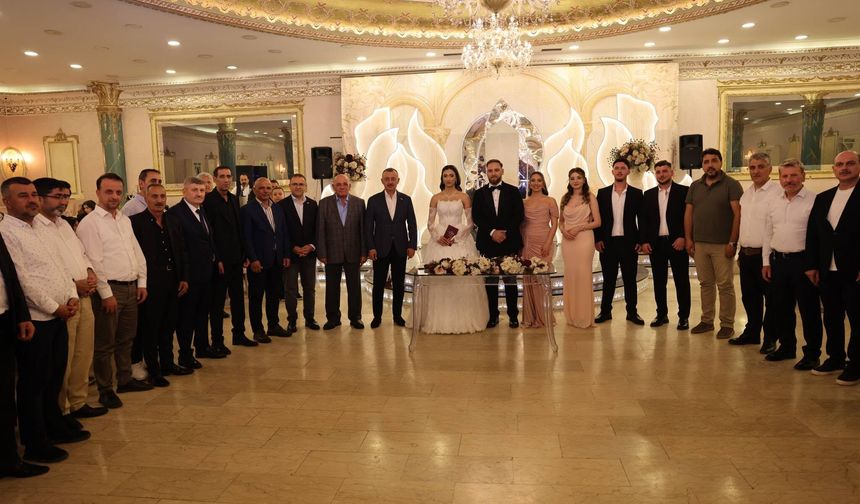 Yahya Öztürk Oğlu Semih’i Evlendirdi