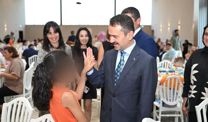 Vali İlhami Aktaş, Koruyucu Aileler ile Yemek Programında Buluştu