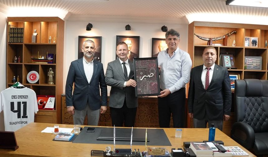Kocaman ve AK Parti Kartepe İlçe Başkanlığı'ndan Emengen'e "Hayırlı Olsun" Ziyareti