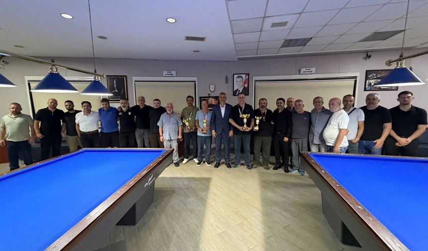 Gölcük’te Zafer Bayramı Bilardo Kupası Heyecanı Sona Erdi
