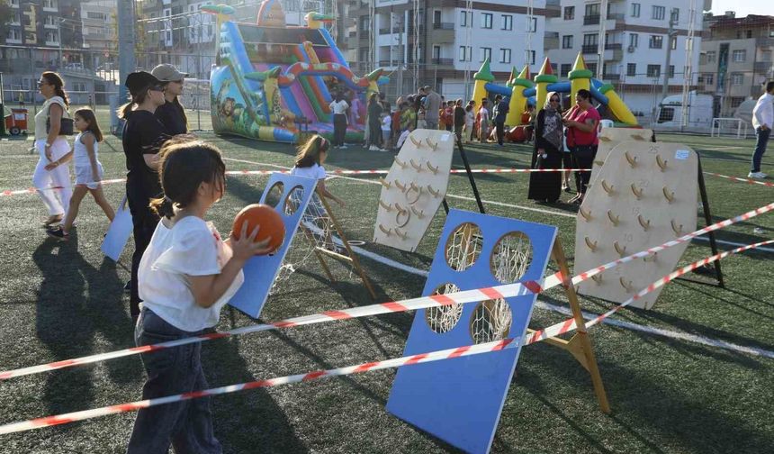 3 bin 300 çocuk 12 farklı branşta sporla dolu yaz geçirdi