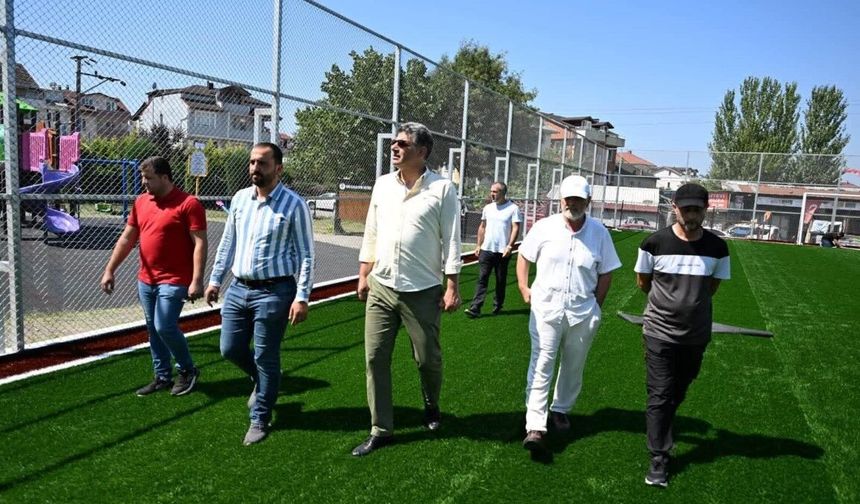 Kartepe'ye iki yeni halı saha