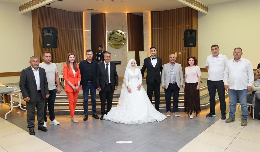 Muhtar Yavuz Oğlunu Evlendirdi