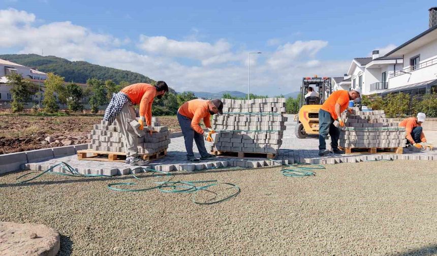 Başiskele'de üstyapı mesaisi