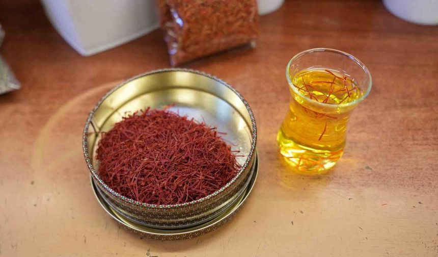 Gramı 900, kilosu 900 bin TL: 150 bin çiçekten sadece 1 kilo çıkıyor