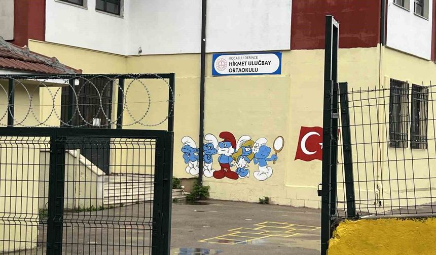 Kocaeli'de ortaokulda sınıfın sıvaları düştü: 3 öğrenci yaralandı