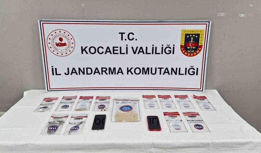 Kocaeli'de uyuşturucu operasyonu: Bin 12 uyuşturucu hap ele geçirildi