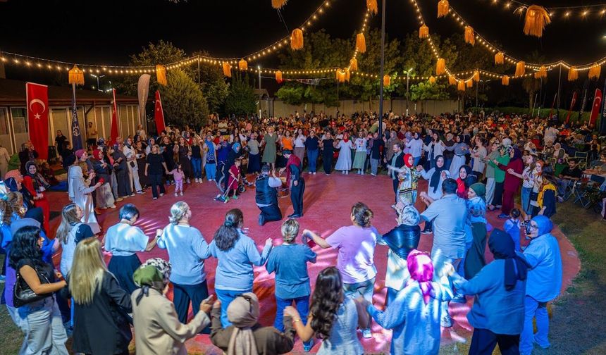 Anne Şehir’de Türkülerle Renklenen Sıra Gecesi