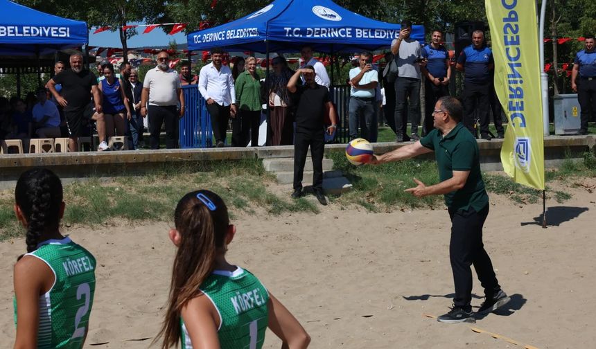 Derince’de Plaj Voleybolu Heyecanı Başladı