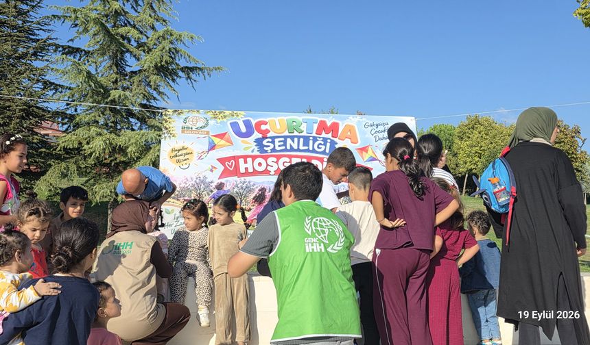 İHH Dilovası’ndan Uçurtma Şenliği