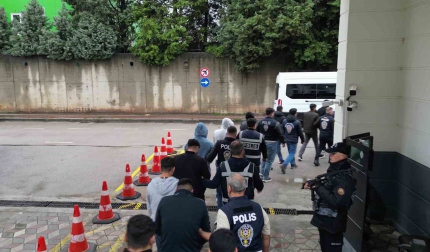 6,2 milyarlık para trafiğinde 29 şüpheli tutuklandı