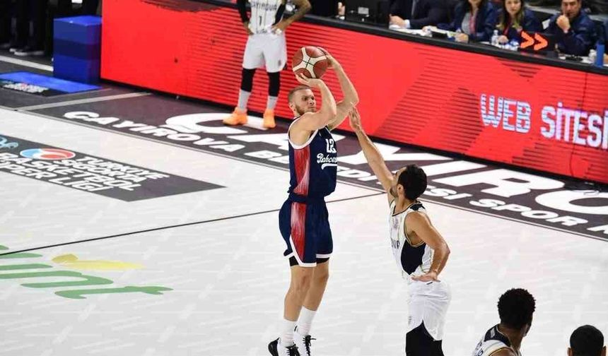 Basketbol Süper Ligi: Çayırova Belediyesi: 76 - Bahçeşehir Koleji: 84
