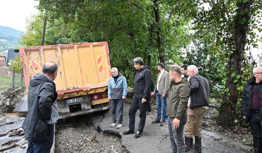Kartepe'de afetin izlerini silmek için aralıksız mesai
