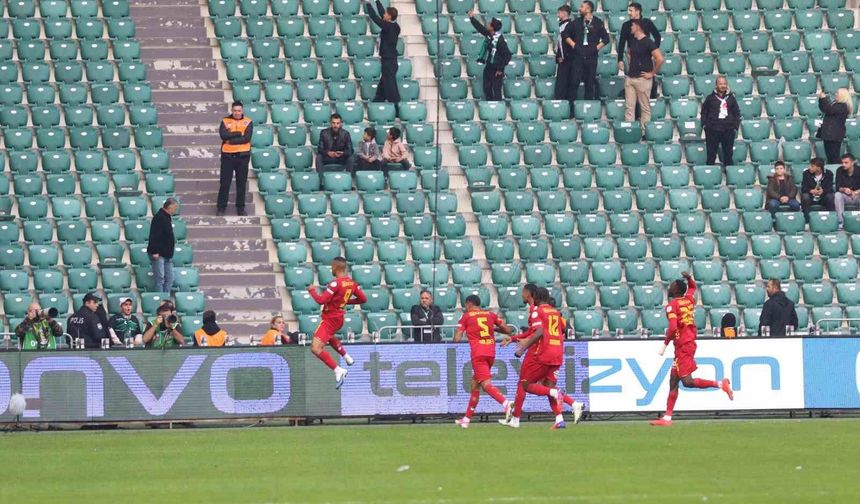 Trendyol Süper Lig: Kocaelispor: 0 - Göztepe: 1 (İlk yarı)