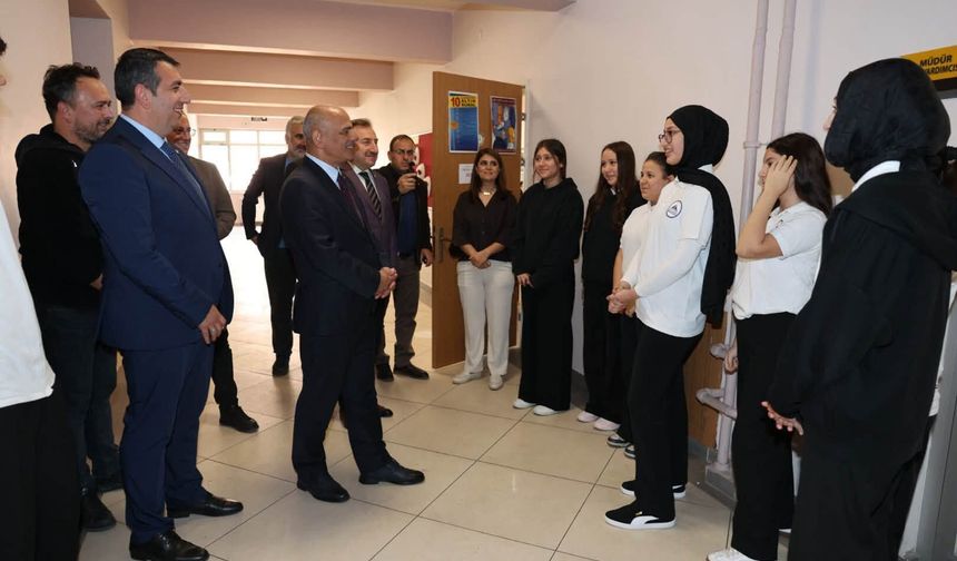 Başkan Söğüt, Yeni Haftaya Öğrencilerle Birlikte Başladı