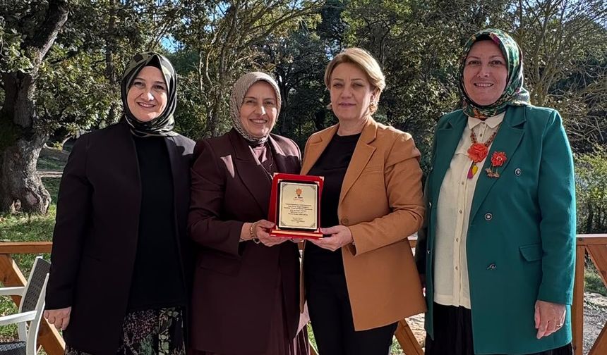 Ak Kadınlardan 15 Günde 2 Bin 533 Yeni Üye!