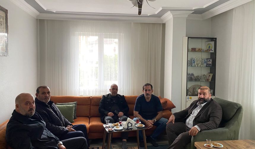 MHP Kocaeli Kapı Kapı Geziyor: Gönüllere Konuk Oluyorlar