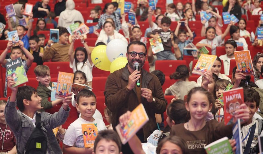 “Yazarlığa Giden Yol Kitap Okumaktan Geçiyor”