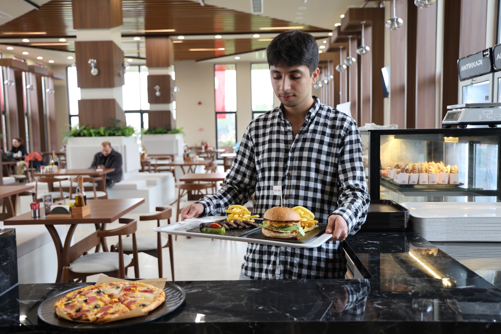 Antikkapı'nın Lezzeti 2025'Te 10 Milyon Kişiye Ulaştı (7) (Büyük)-1