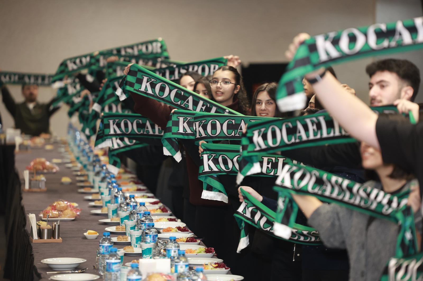 Büyükakın Ve Öğrencilerin Kocaelispor Dolu Akşamı (2)