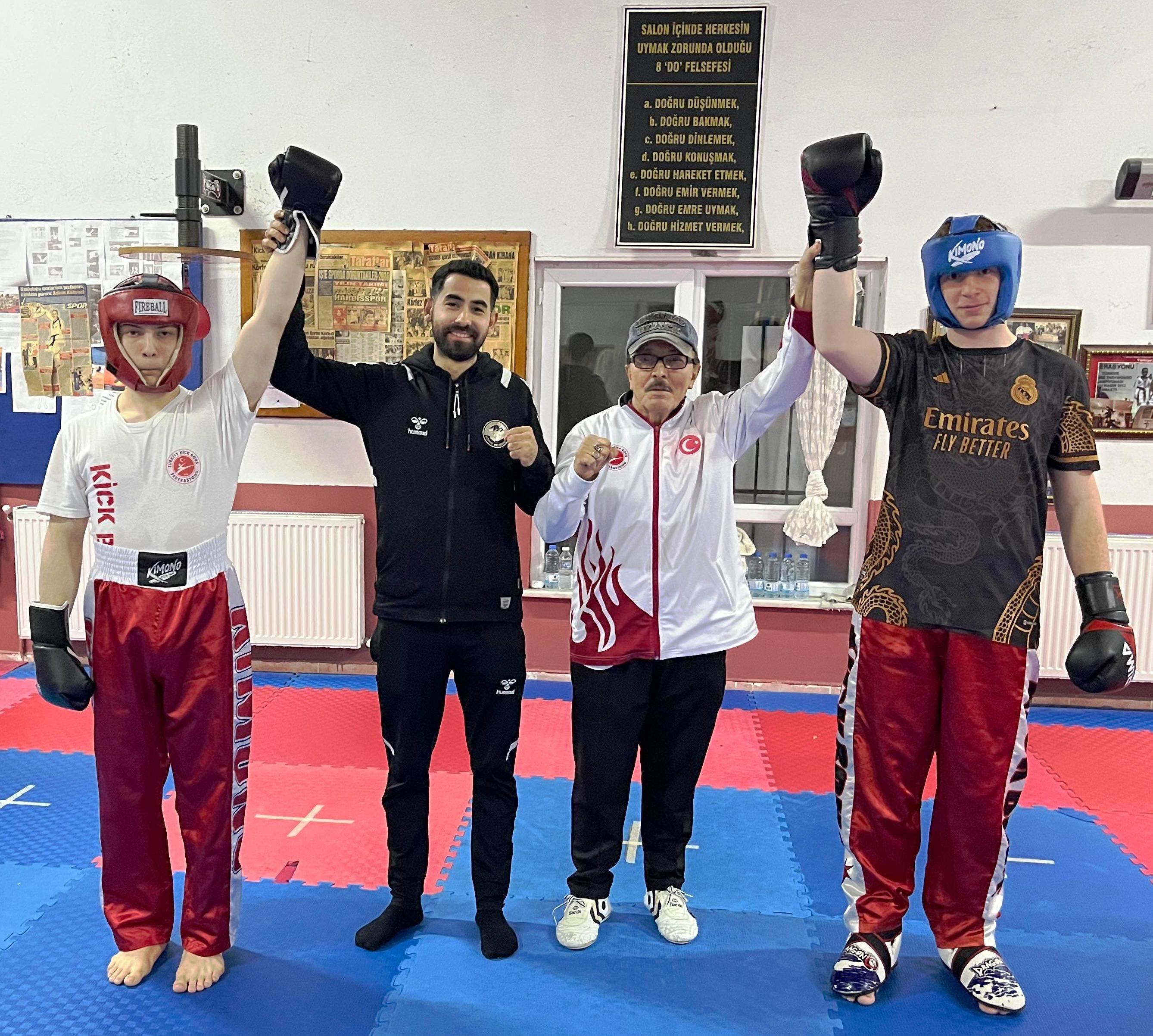 Ki̇ck Boksçular Ortak Antrenman Yapti 4