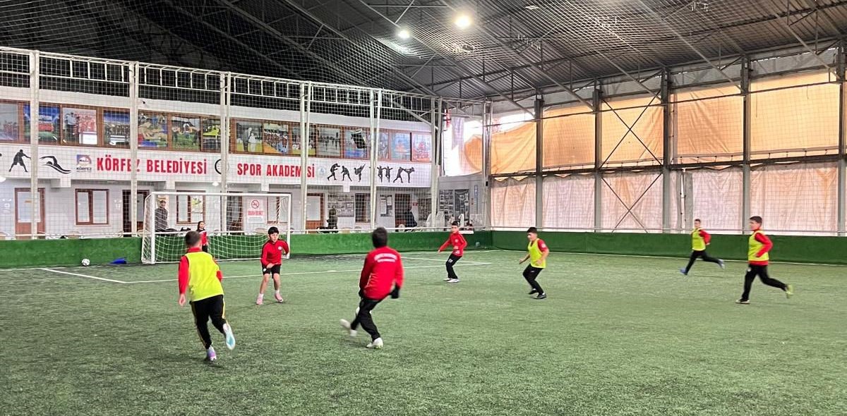 Körfez’de Futbolcular Futbol Okullarından Yetişiyor 1