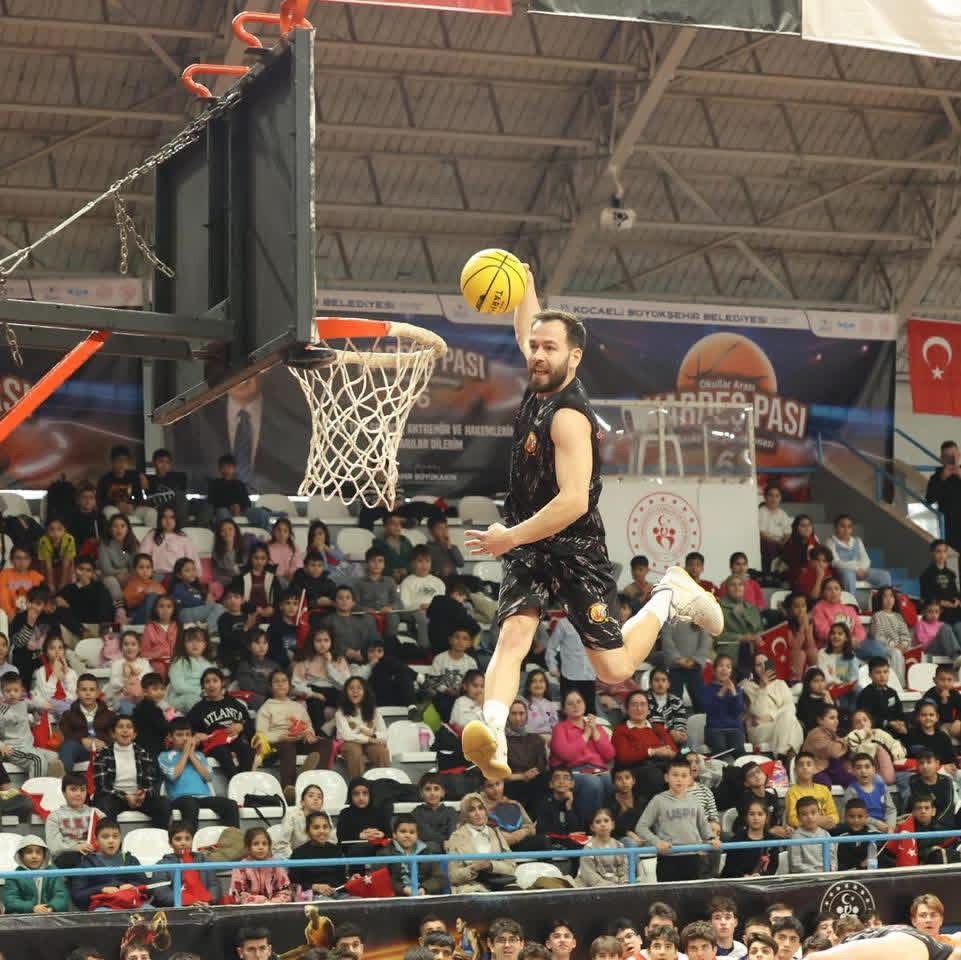 Başkan Büyükakın'dan Gençlere Kardeş Pası (1)